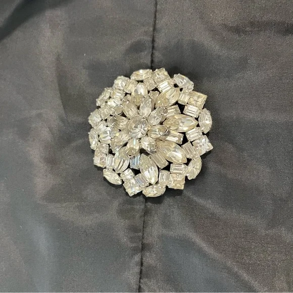 Vintage JOSEPH WARNER Signed Dome Clear Rhinestone 1960s Brooch - Picture 6 of 12